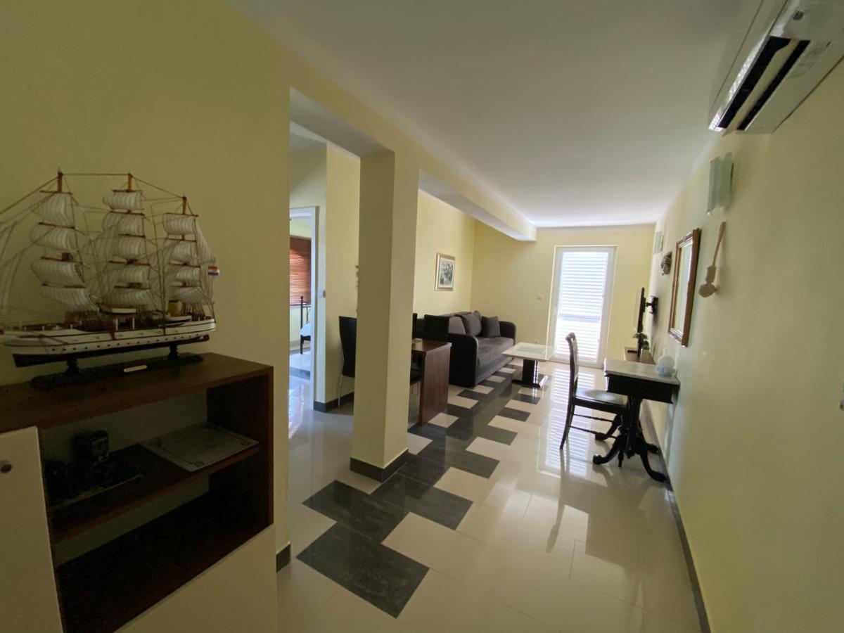 Apartments Villa Lora Kraj  Екстериор снимка